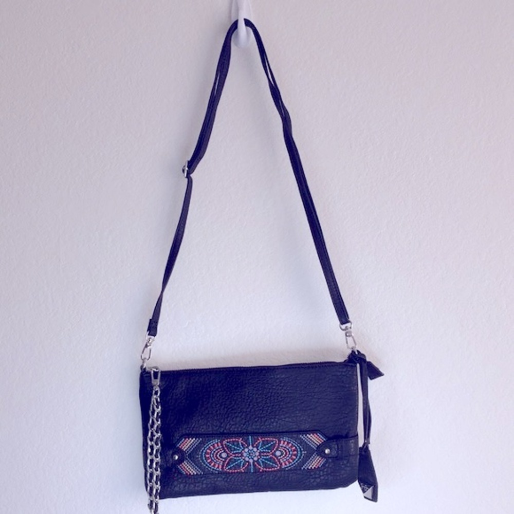 Jessica Simpson black clutch or shoulder purse with embroidery embellishments